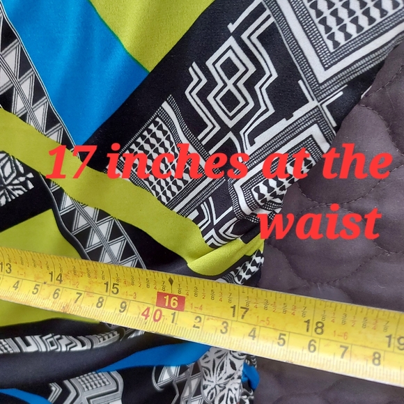 Dress -Plus Size-  Fitted Summer Dress - Picture 5 of 7